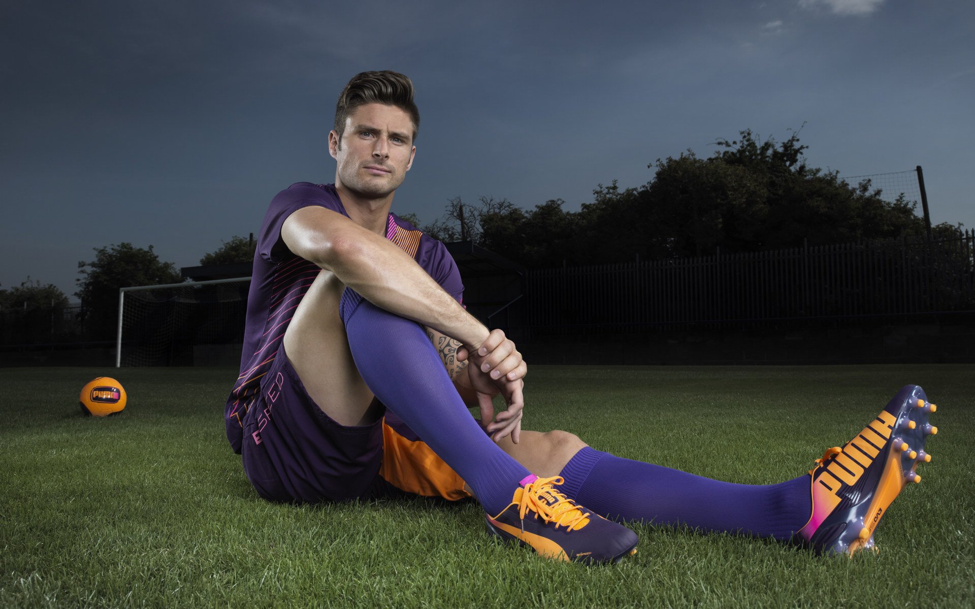 绝境之王!C罗单骑救主导演逆转,比利亚雷亚尔窒息一节击沉摩纳哥